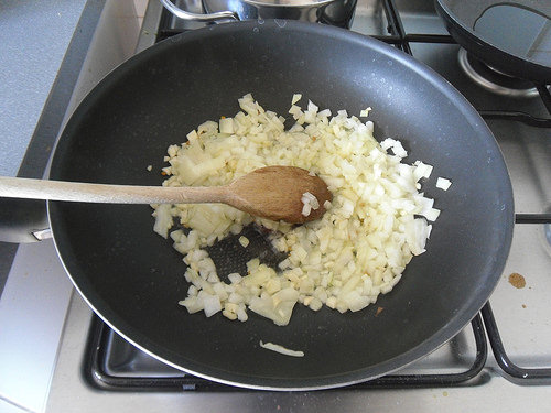 Baking onion and garlic