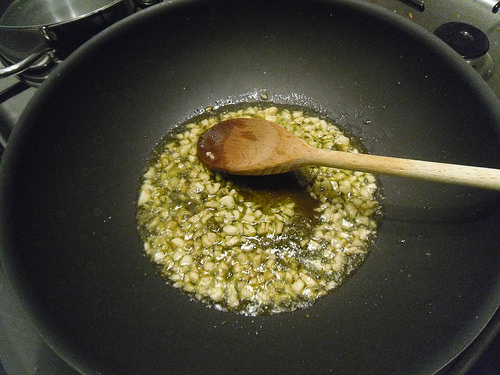 Baking garlic and bouillon cube