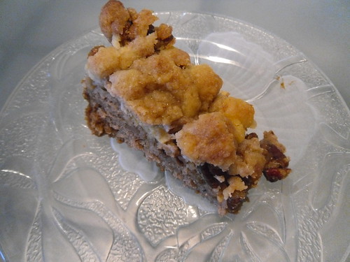 Lola's Kitchen: Apple Crumble Cake with Pecans Recipe